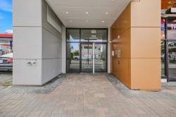 211-6968 Royal Oak Avenue Burnaby, BC V5J 4J3