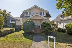 443 7th Street ENorth Vancouver, BC V7L 1S1