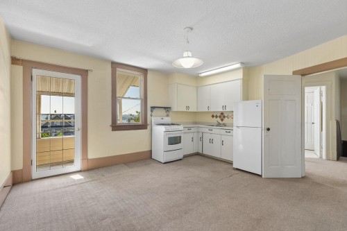 443 7Th Street E, North Vancouver, BC 