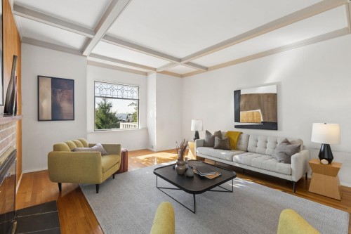 443 7Th Street E, North Vancouver, BC 