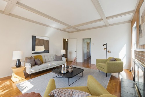 443 7Th Street E, North Vancouver, BC 