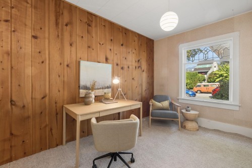 443 7Th Street E, North Vancouver, BC 