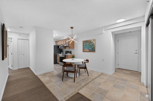 202-5639 Hampton Place, Vancouver, BC 