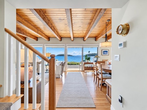 6577 Sunshine Coast Highway, Sechelt, BC 