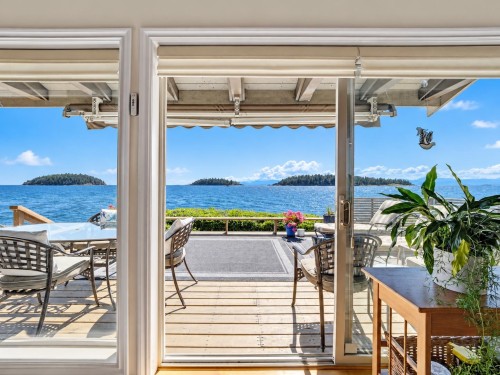 6577 Sunshine Coast Highway, Sechelt, BC 