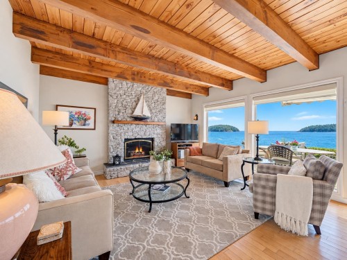 6577 Sunshine Coast Highway, Sechelt, BC 