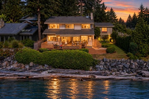 6577 Sunshine Coast Highway, Sechelt, BC 
