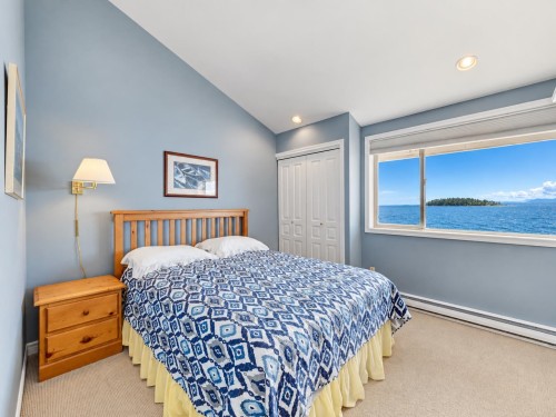 6577 Sunshine Coast Highway, Sechelt, BC 