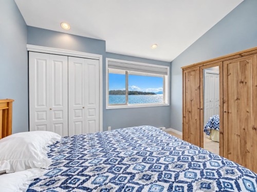 6577 Sunshine Coast Highway, Sechelt, BC 