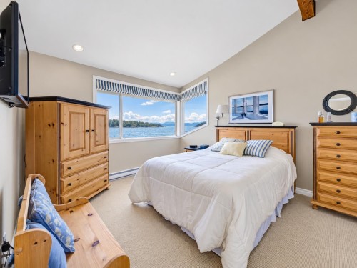 6577 Sunshine Coast Highway, Sechelt, BC 