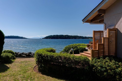 6577 Sunshine Coast Highway, Sechelt, BC 