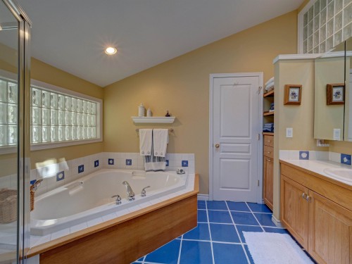 6577 Sunshine Coast Highway, Sechelt, BC 