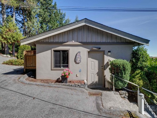 6577 Sunshine Coast Highway, Sechelt, BC 