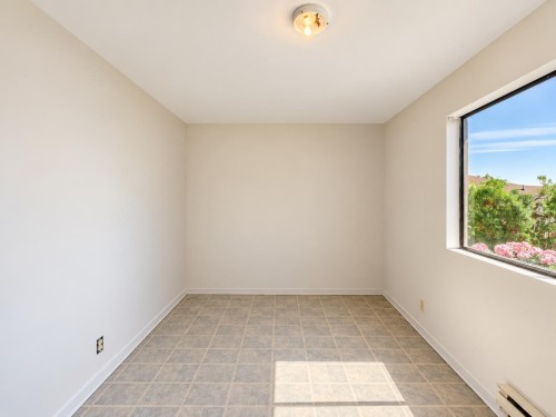 6577 Sunshine Coast Highway, Sechelt, BC 