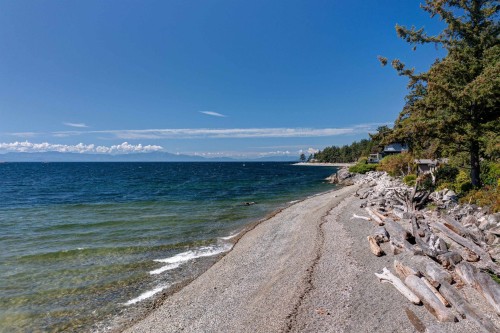 6577 Sunshine Coast Highway, Sechelt, BC 