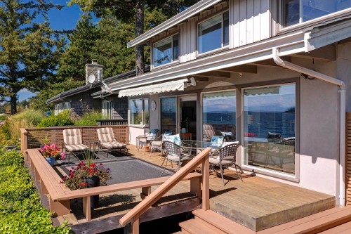 6577 Sunshine Coast Highway, Sechelt, BC 