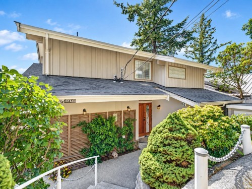 6577 Sunshine Coast Highway, Sechelt, BC 