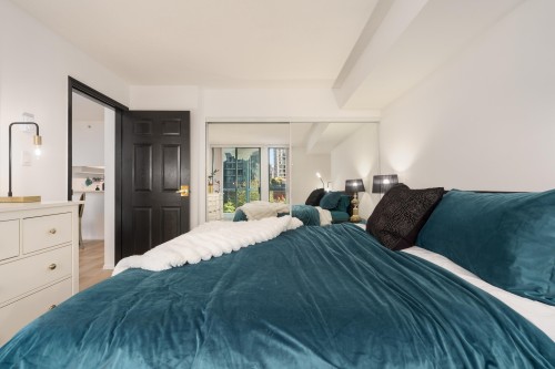 807-1238 Melville Street, Vancouver, BC 