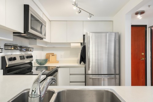 807-1238 Melville Street, Vancouver, BC 