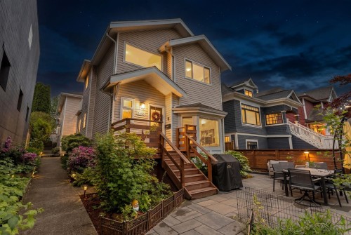 1678 13Th Avenue E, Vancouver, BC 