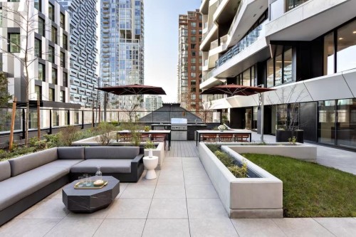 2301-889 Pacific Street, Vancouver, BC 
