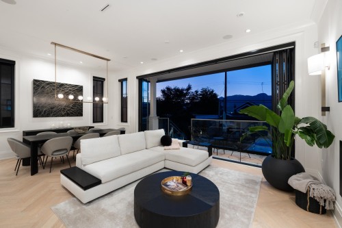 2865 Trinity Street, Vancouver, BC 