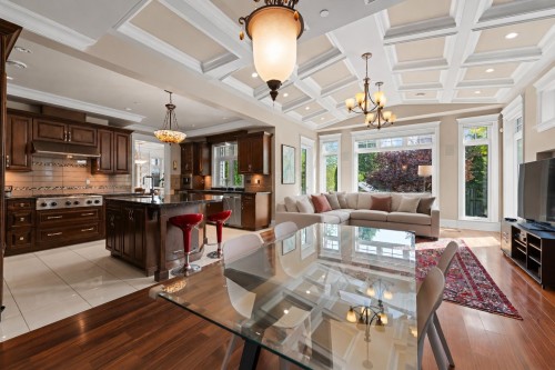 2360 Jefferson Avenue, West Vancouver, BC 
