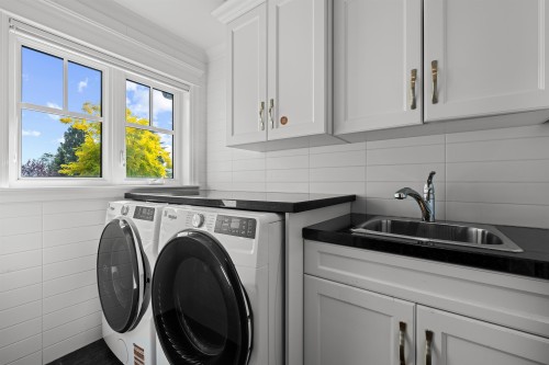 2360 Jefferson Avenue, West Vancouver, BC 