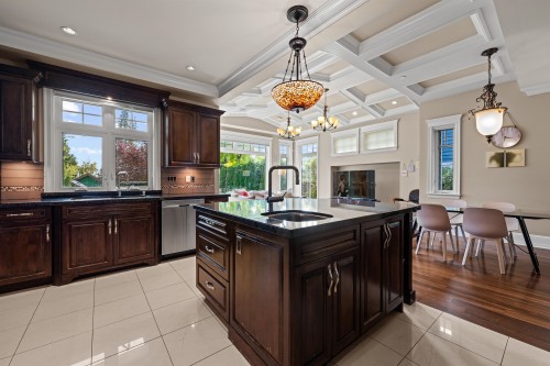 2360 Jefferson Avenue, West Vancouver, BC 