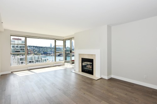 503-1008 Beach Avenue, Vancouver, BC 