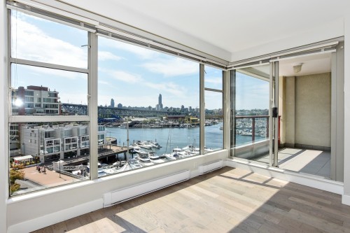 503-1008 Beach Avenue, Vancouver, BC 