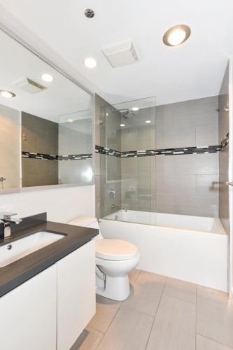 503-1008 Beach Avenue, Vancouver, BC 