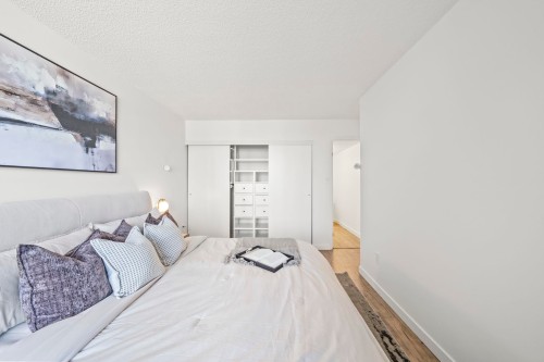 1504-3771 Bartlett Court, Burnaby, BC 