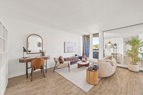 1504-3771 Bartlett Court, Burnaby, BC 