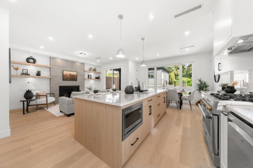 1350 Ross Road, North Vancouver, BC 