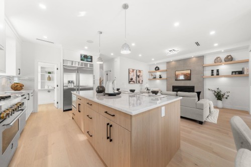 1350 Ross Road, North Vancouver, BC 