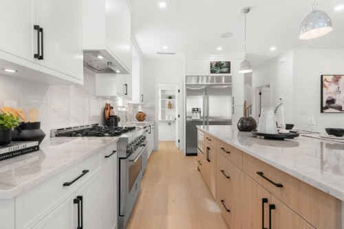 1350 Ross Road, North Vancouver, BC 