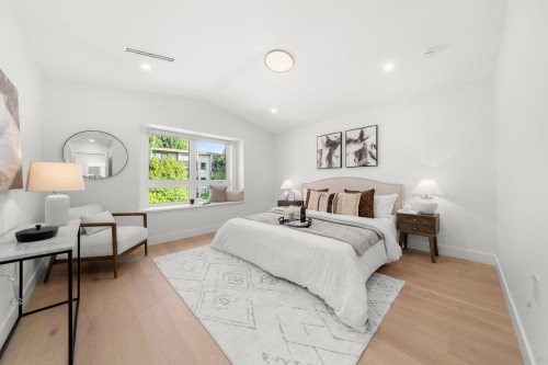1350 Ross Road, North Vancouver, BC 