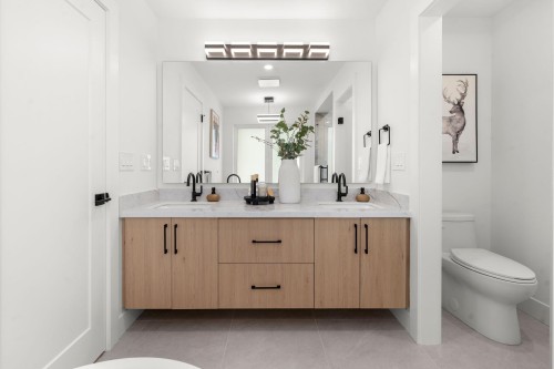 1350 Ross Road, North Vancouver, BC 