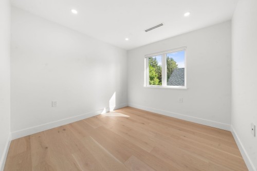 1350 Ross Road, North Vancouver, BC 