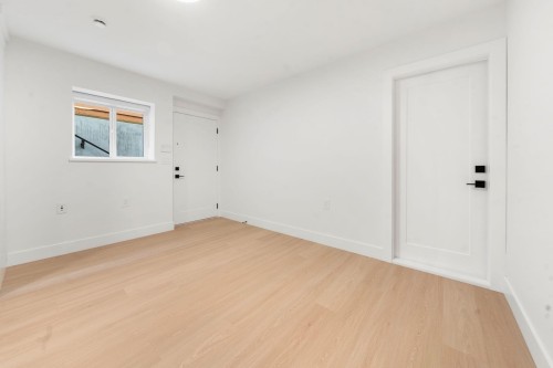 1350 Ross Road, North Vancouver, BC 