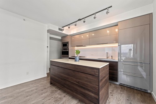 2201-2378 Alpha Avenue, Burnaby, BC 