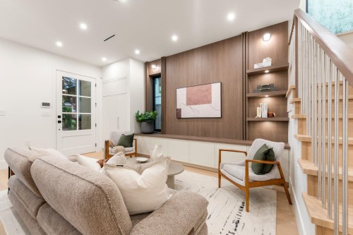1-2735 Eton Street, Vancouver, BC 