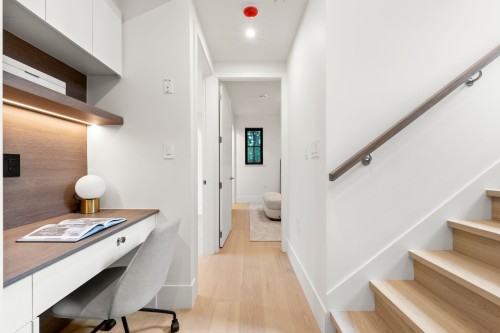 1-2735 Eton Street, Vancouver, BC 