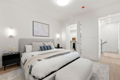 1-2735 Eton Street, Vancouver, BC 