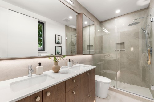 1-2735 Eton Street, Vancouver, BC 