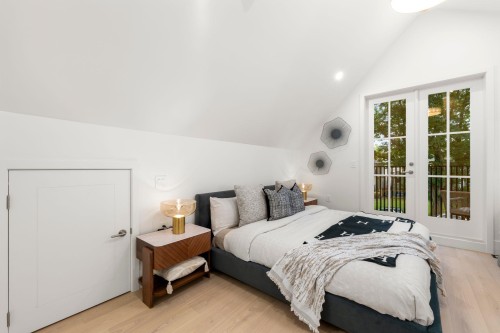 1-2735 Eton Street, Vancouver, BC 
