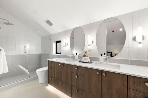 1-2735 Eton Street, Vancouver, BC 