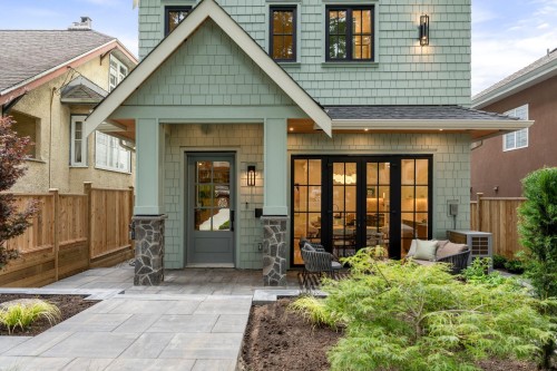1-2735 Eton Street, Vancouver, BC 