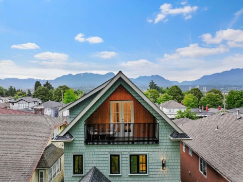 1-2735 Eton Street, Vancouver, BC 